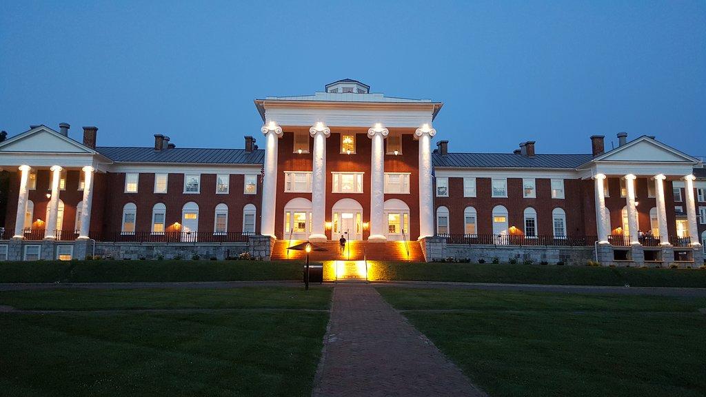 The Blackburn Inn And Conference Center Staunton Exterior photo